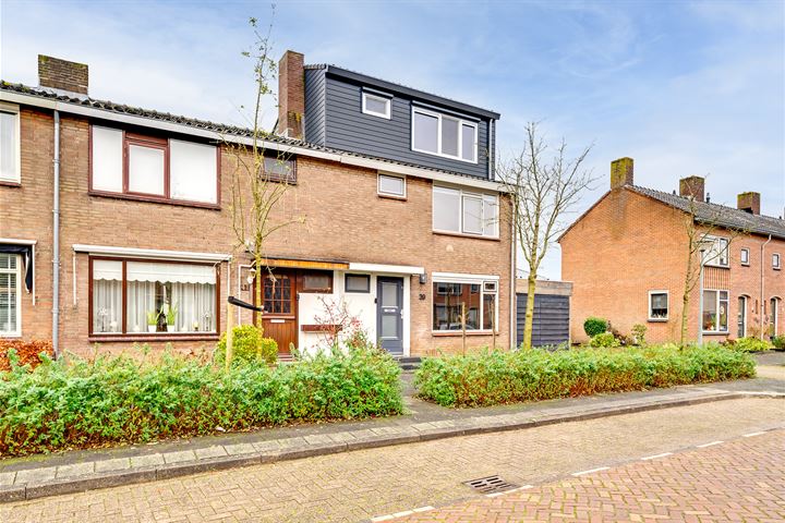 Bekijk foto 39 van Van Deysselstraat 39