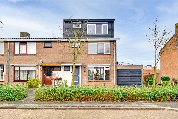 Bekijk foto 42 van Van Deysselstraat 39