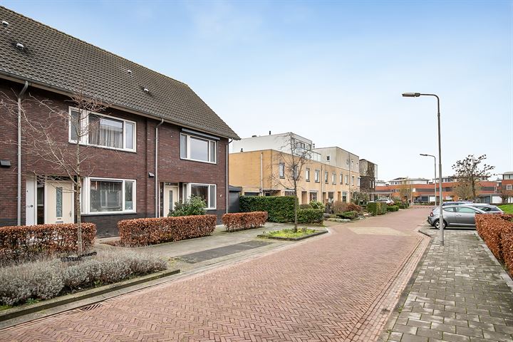 Bekijk foto 29 van Korenbloemstraat 14-A