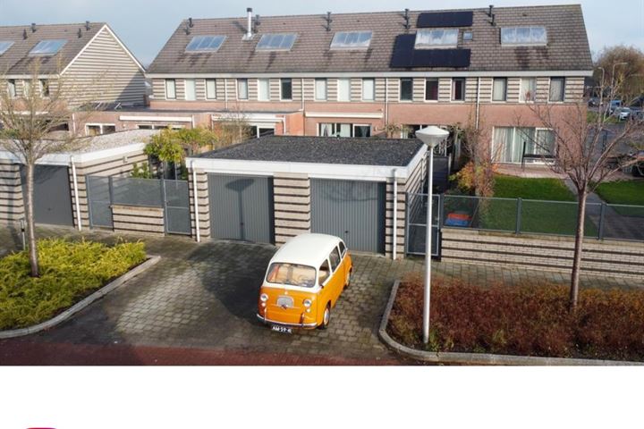 Bekijk foto 2 van T.W. van Emmerikstraat 4