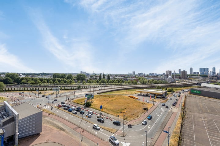 Bekijk foto 32 van Cor Kieboomplein 303