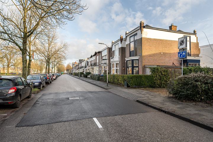 Bekijk foto 9 van Spoorstraat 110