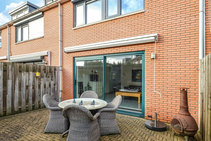 View photo 45 of Onze Lieve Vrouwestraat 75