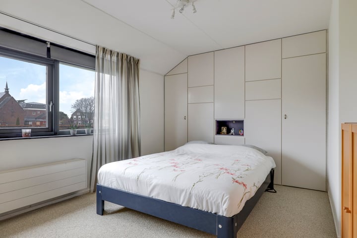 View photo 30 of Onze Lieve Vrouwestraat 75