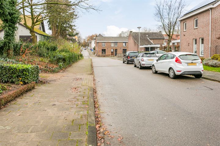 Bekijk foto 32 van Minkenbergstraat 6