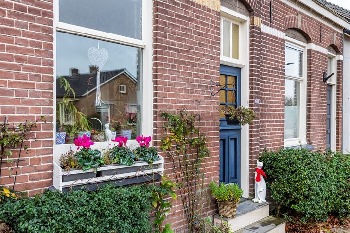 Bekijk foto 2 van Jeudestraat 21