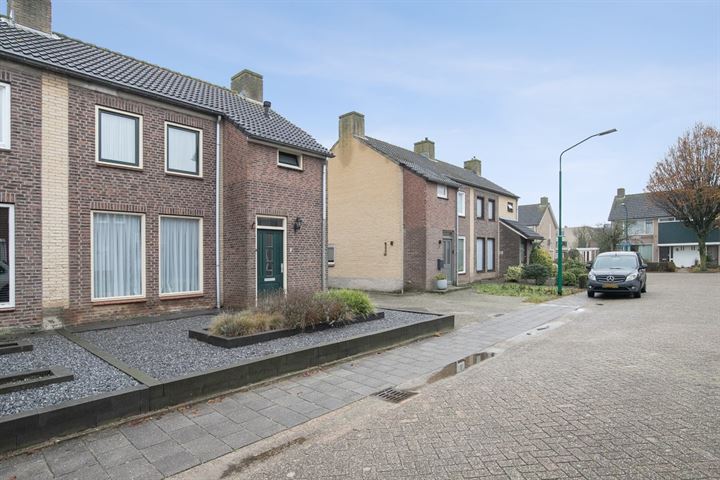 View photo 24 of Monseigneur van Enckevoirtstraat 5