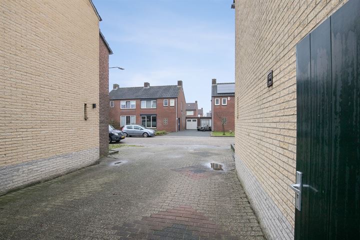 View photo 20 of Monseigneur van Enckevoirtstraat 5