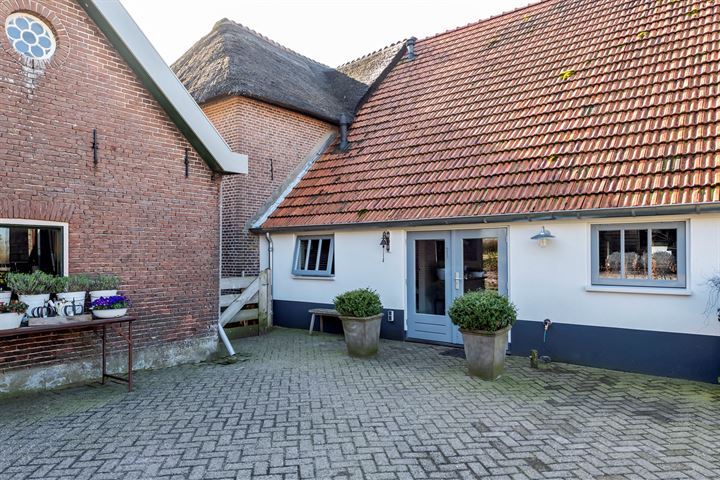 View photo 37 of Maanderbuurtweg 41