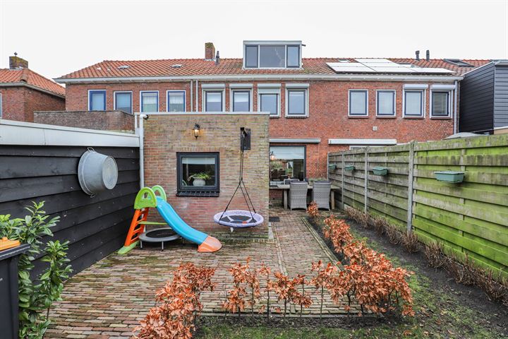 Bekijk foto 23 van Lijsterbesstraat 5