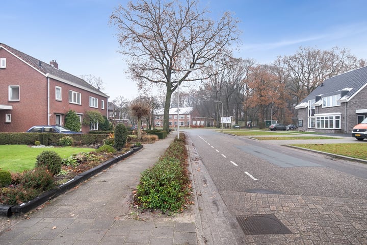 Bekijk foto 48 van Luttenbergerweg 8