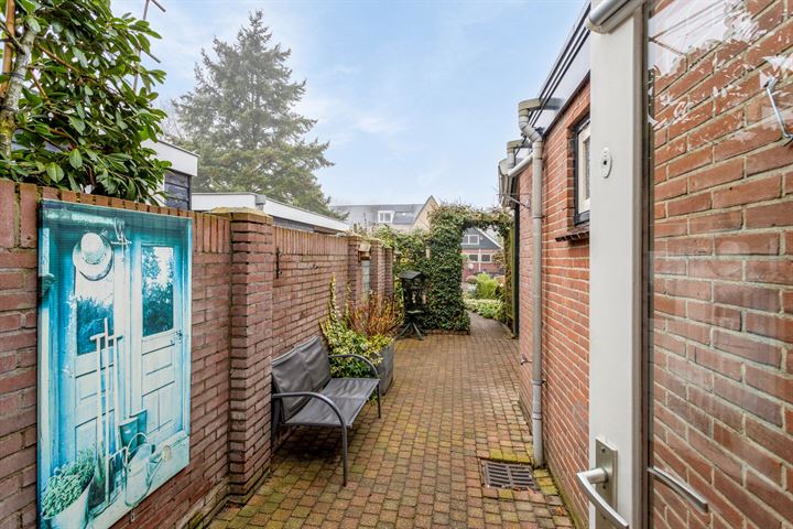 View photo 30 of Beatrixstraat 19