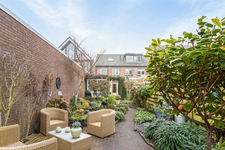 View photo 35 of Beatrixstraat 19