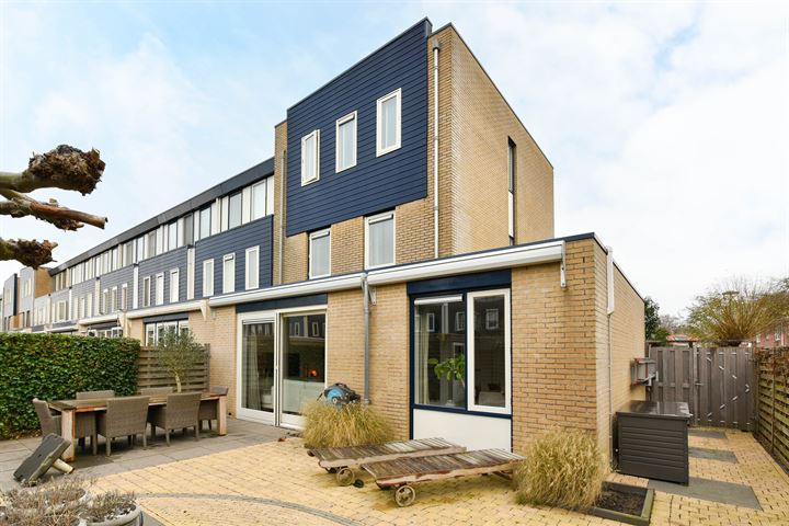 Bekijk foto 36 van Bisschop Koenraadstraat 46