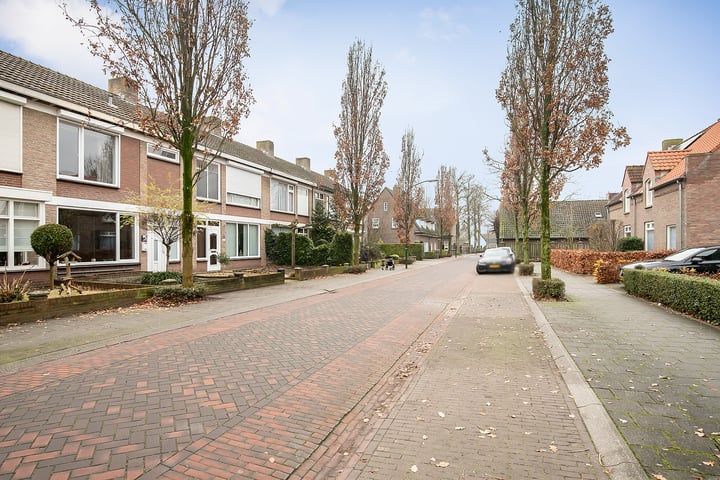 Bekijk foto 39 van Virmundtstraat 95