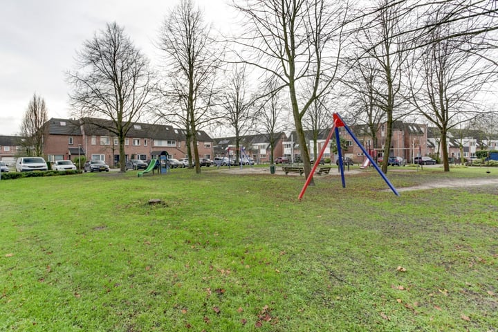 Bekijk foto 3 van Thorbeckeplein 60