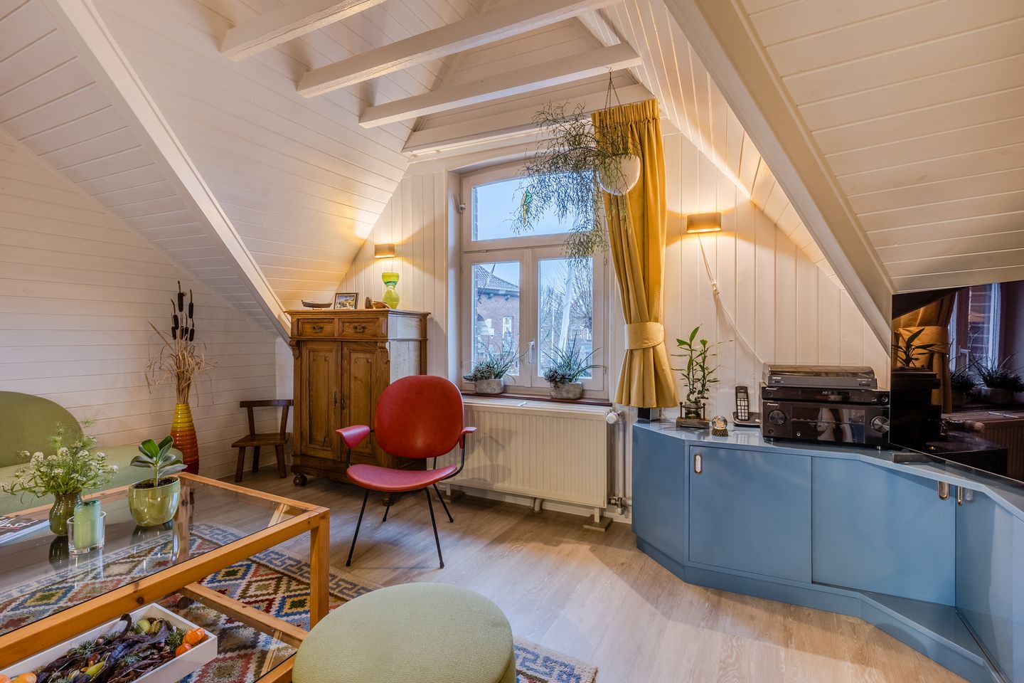 Foto 10 van Raadhuisplein 14