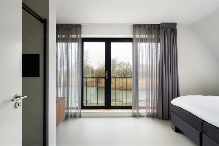 Bekijk foto 20 van Wilhelmina Voorwindenkade 37