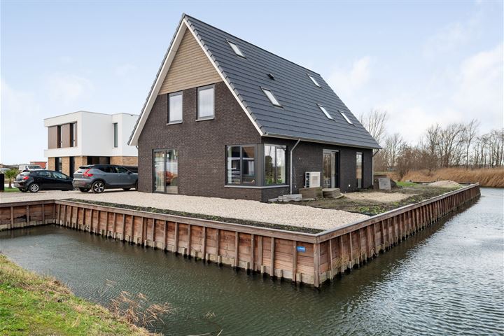 Bekijk foto 2 van Wilhelmina Voorwindenkade 37