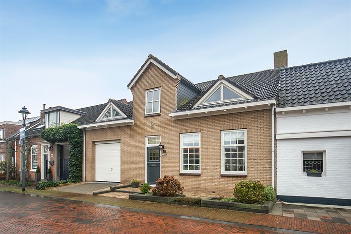 Bekijk foto 39 van Ritthemsestraat 22