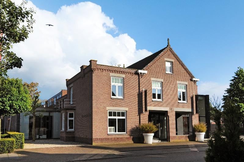 Bekijk foto 1 van Kerkstraat 47