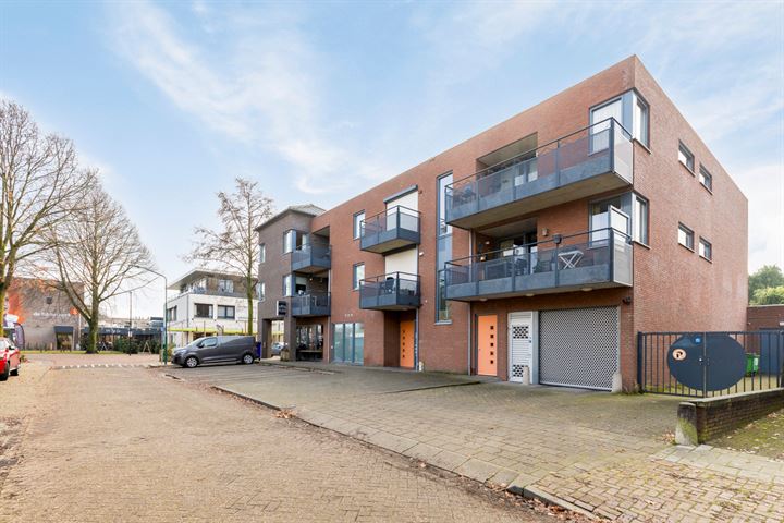 Bekijk foto 38 van Jonker Speelmanstraat 42