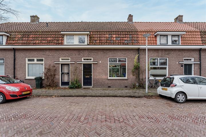 Bekijk foto 1 van Jacob Catsstraat 18