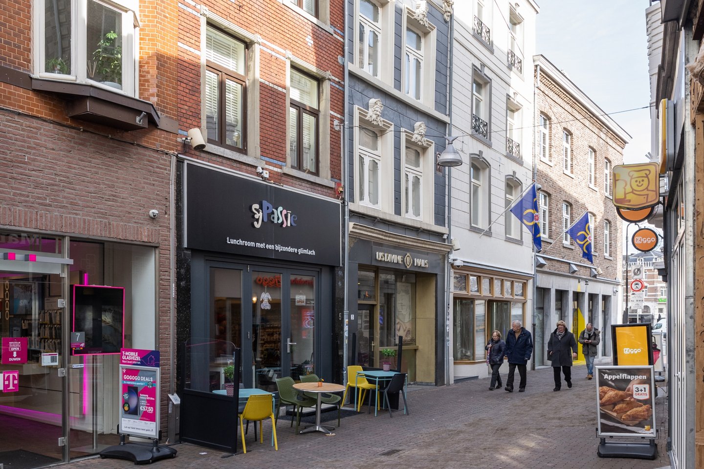 Bekijk foto 2 van Limbrichterstraat 5