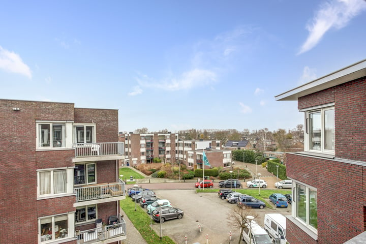 Bekijk foto 18 van Lijsterbesstraat 2-I