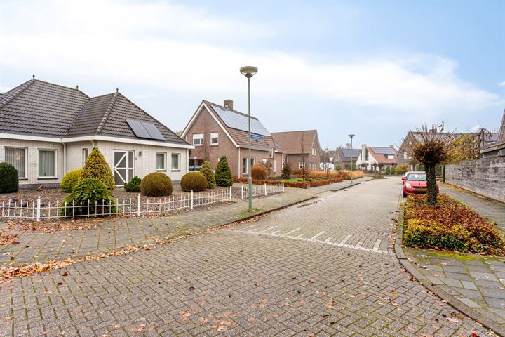 Bekijk foto 39 van Veldwachterstraat 1