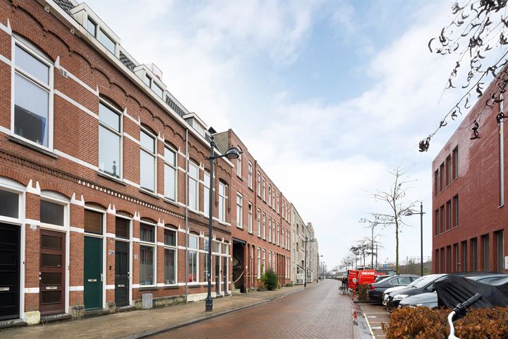 Bekijk foto 35 van Spoorstraat 11-A