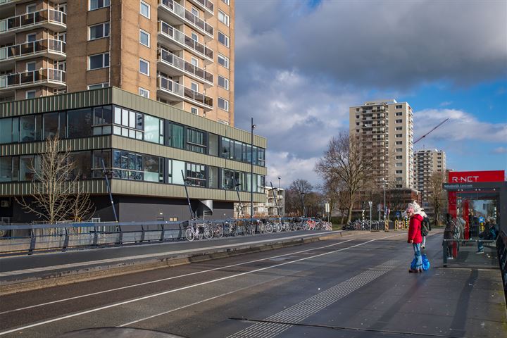 Bekijk foto 26 van Edward Jennerstraat 336-D