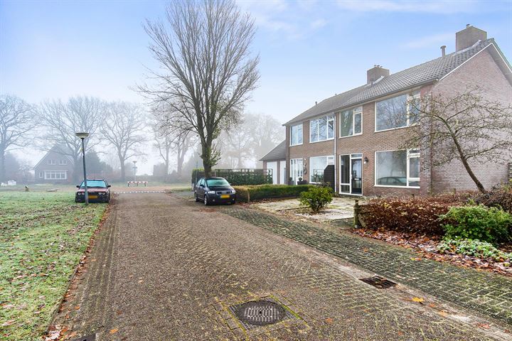 Bekijk foto 28 van Iepenlaan 16