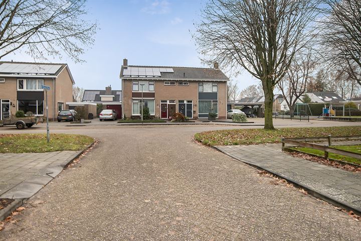 View photo 31 of Karspelstraat 25