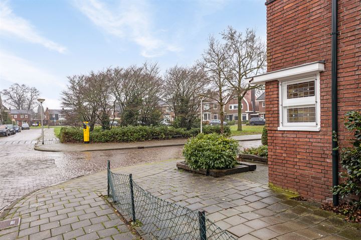 Bekijk foto 37 van Diepenbrockstraat 1