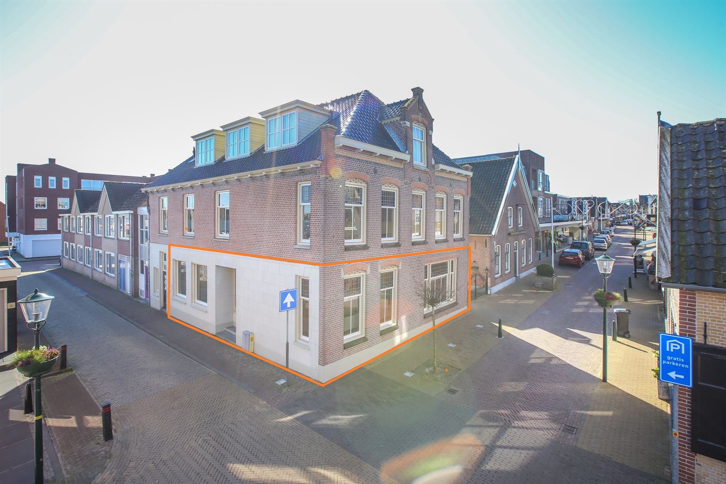 Bekijk foto 1 van Hoofdstraat 69