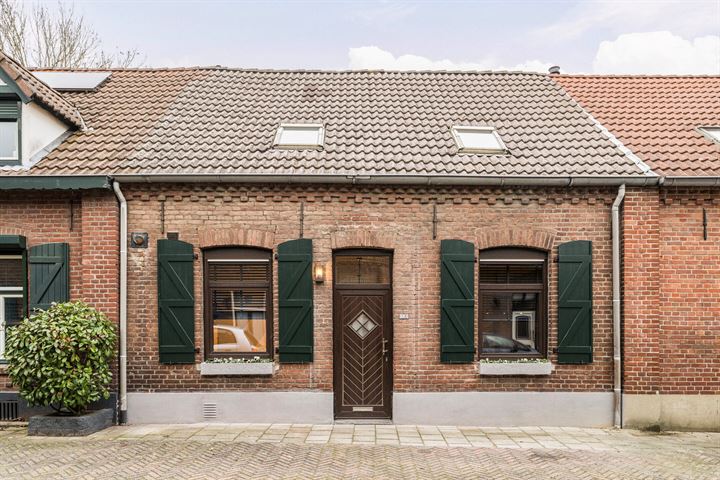 Bekijk foto 2 van Roermondsestraat 10