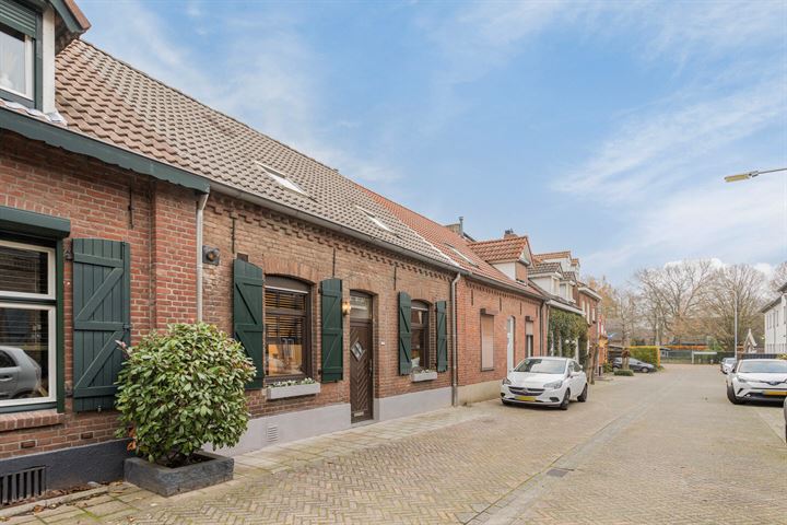 Bekijk foto 3 van Roermondsestraat 10