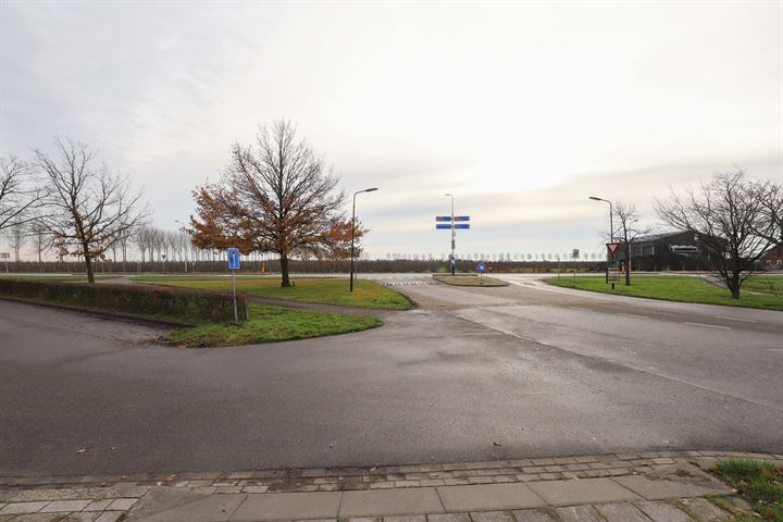 Bekijk foto 33 van Oostweg 77