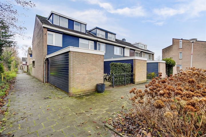 Bekijk foto 33 van Pijnboomstraat 20