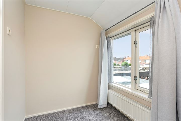 View photo 18 of Robertstraat 26