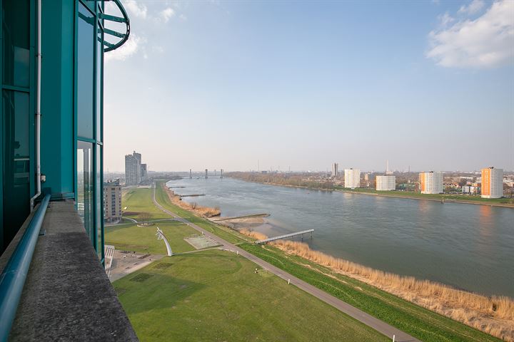 Bekijk foto 28 van Maasboulevard 48-P