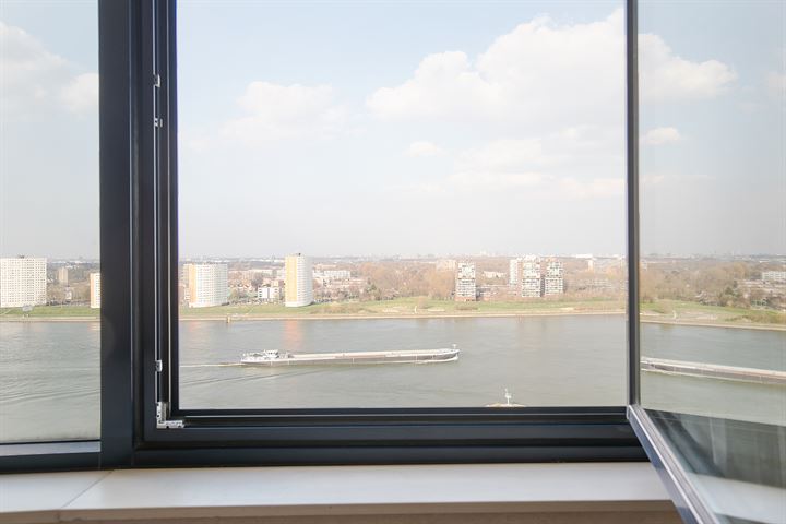 Bekijk foto 37 van Maasboulevard 48-P