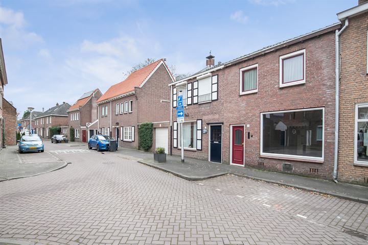 Bekijk foto 32 van Kardinaal Vaughanstraat 14