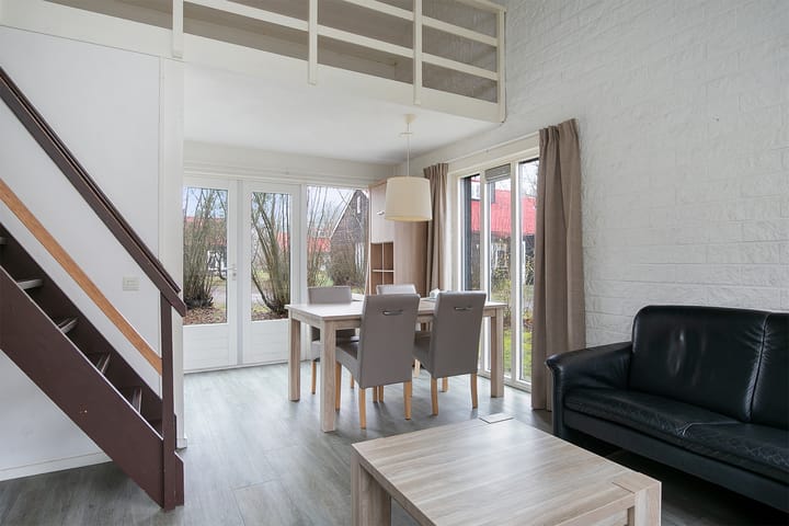 Foto 14 van De Bloemert 1-- 17