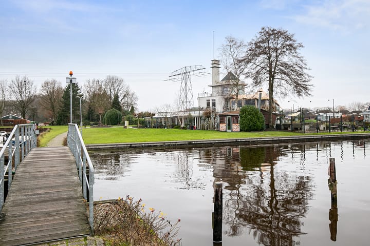 Foto 40 van De Bloemert 1-- 17