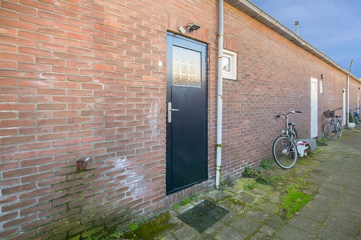 Bekijk foto 34 van Beatrixstraat 16