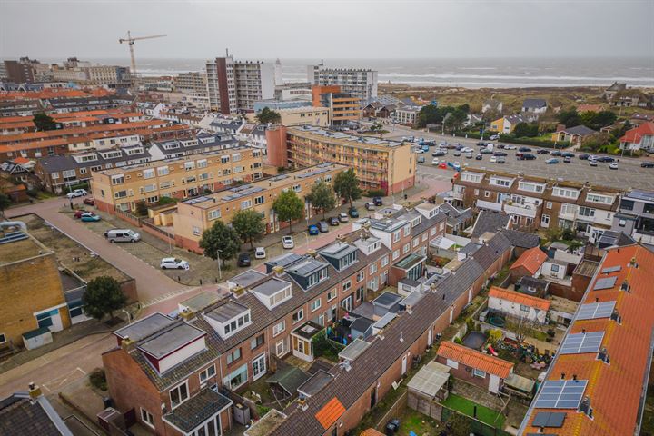 Bekijk foto 45 van Beatrixstraat 16