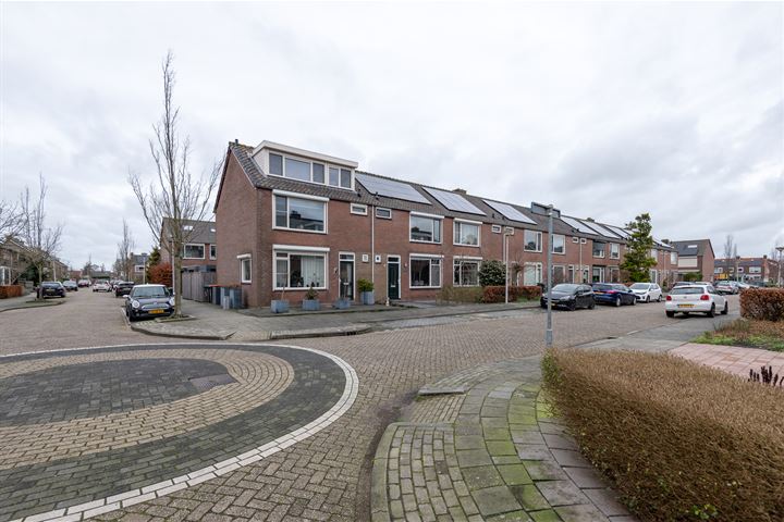 Bekijk foto 27 van Graaf Florisstraat 18