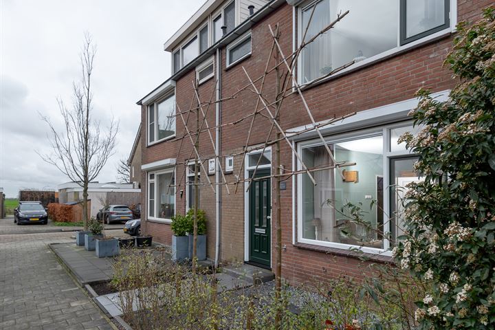 Bekijk foto 30 van Graaf Florisstraat 18